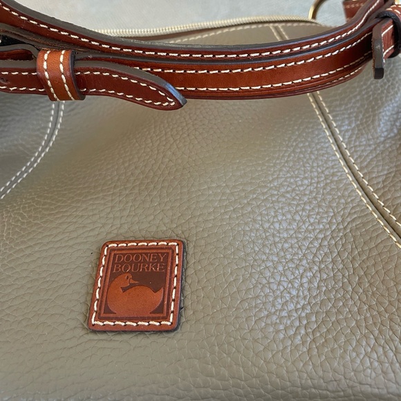 SOLD: Dooney & Bourke Pebble Grain Leather Hobo Shoulder Bag Taupe Grey Brown - Picture 8 of 9